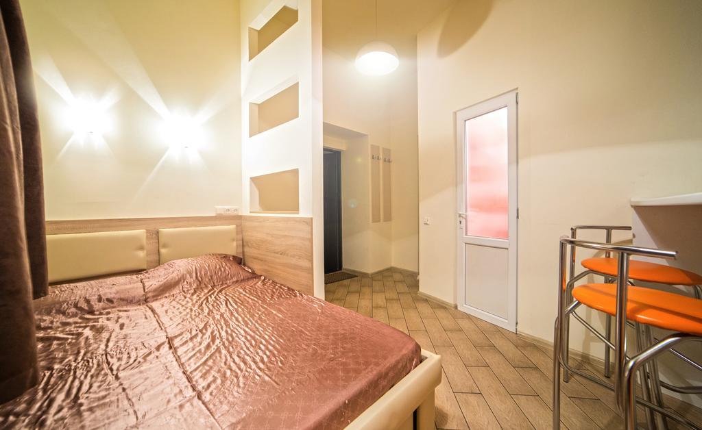 Mini Apartment On Rappoporta 7A-3 Lviv Exterior photo